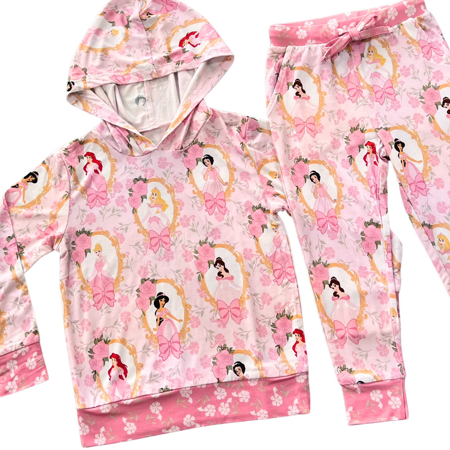 Framed in Fairytales Lightweight Bamboo Lounge Set